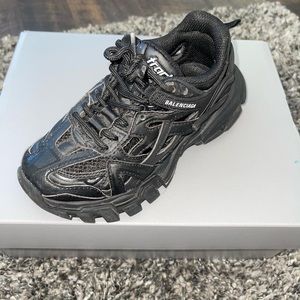 Toddler Balenciaga sneakers size 11c